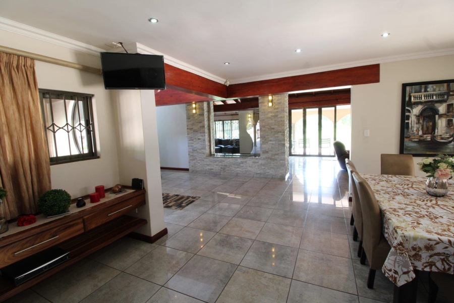 11 Bedroom Property for Sale in Van Der Hoff Park North West